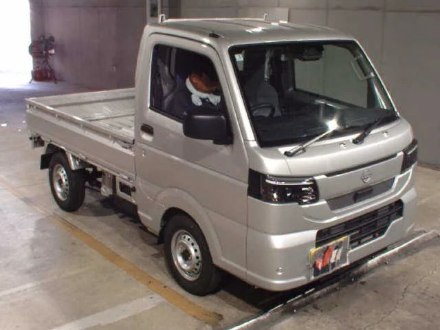 Nissan NT100 Clipper DR16T 2026
